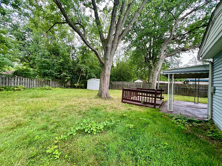 18062 Blandford Rd — Photo 2