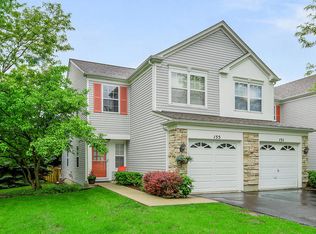 155 Oakton Dr, Lombard, IL 60148