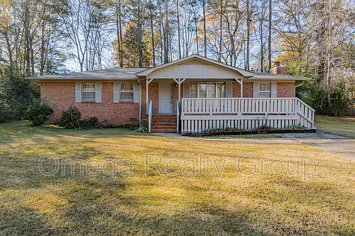 1024 Dogwood Dr Photo 1