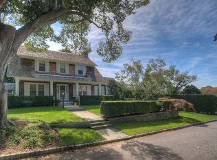 56 Linden Ln, Southampton, NY 11968
