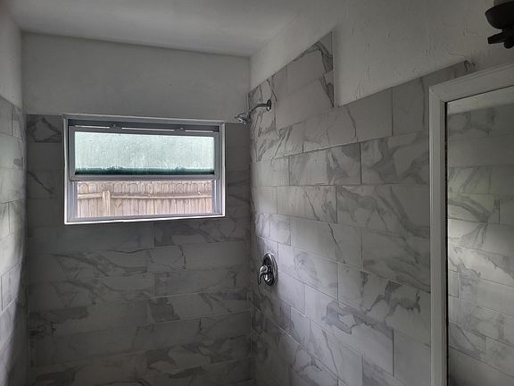 4th image of 4714 Almanza Ave