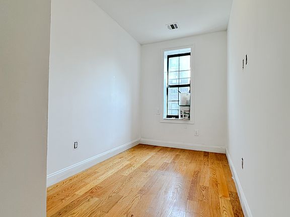 4th image of 1417 Herkimer St #Penthouse 2