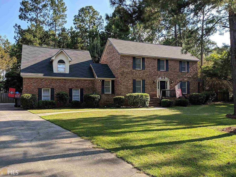 1st image of 204 Wildwood Dr