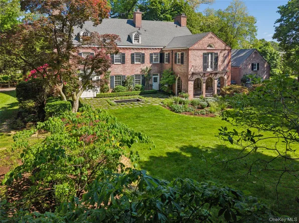1384 Park Lane, Pelham, NY 10803