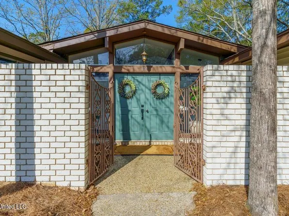 100 Pinewood Dr, Hattiesburg, MS 39402