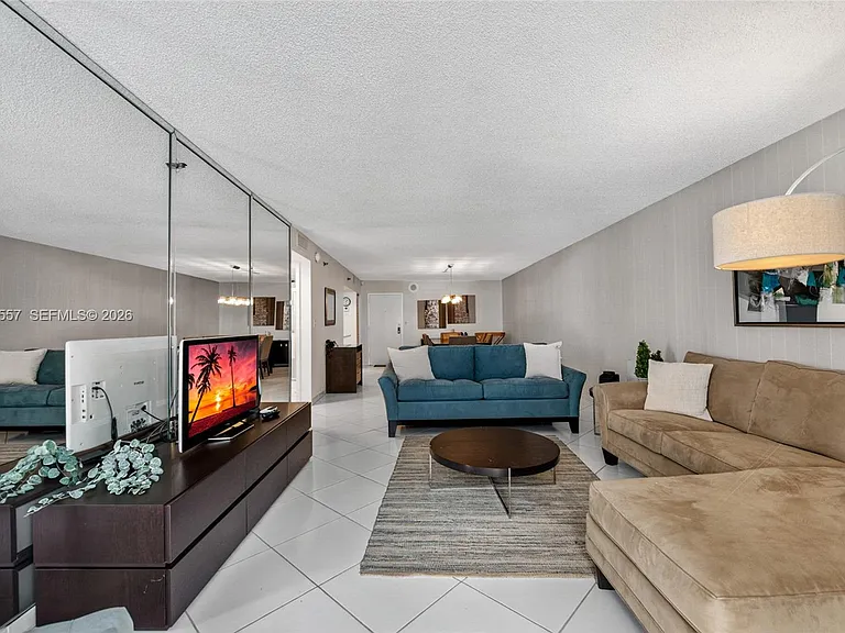 2401 Collins Ave #1107 — Photo 7