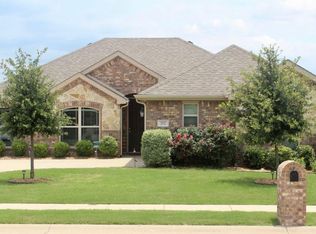 202 Saxon St, Waxahachie, TX 75165