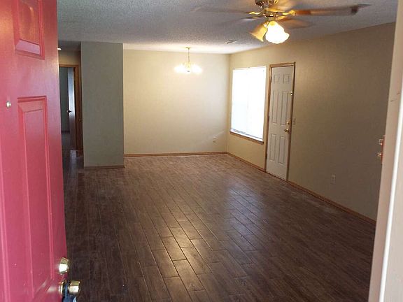 4th image of 1510 N Bernice Dr