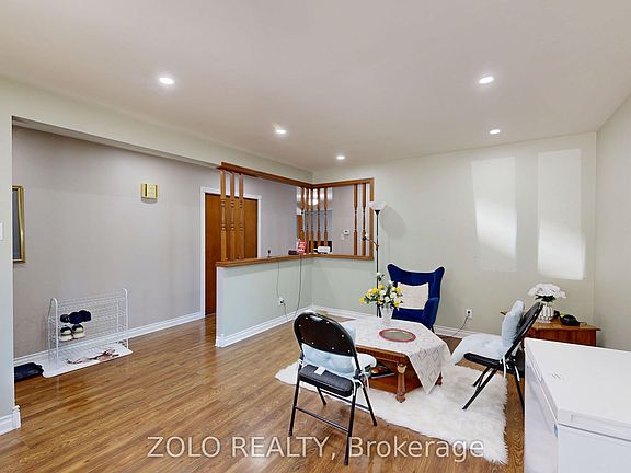5th image of 31 Applewood Ln