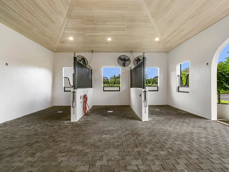 15726 Estancia Ln — Photo 20