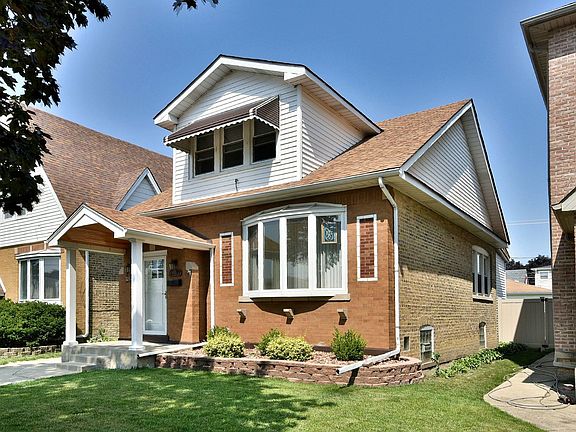 3rd image of 3731 N Oriole Ave