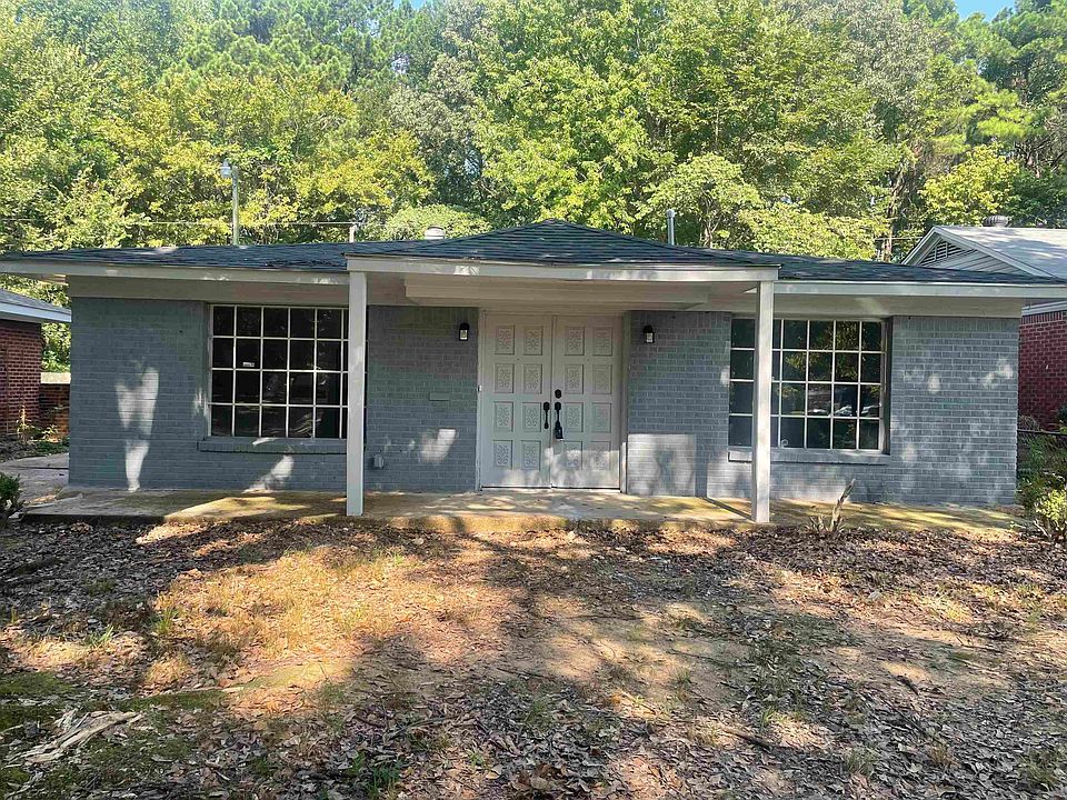 1st image of 1723 Mary Dr