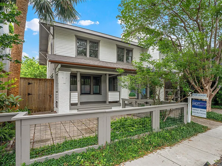 1210 Hawthorne St — Photo 2