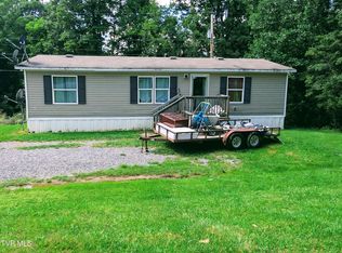 585 Little Brushy Rd, Coeburn, VA 24230