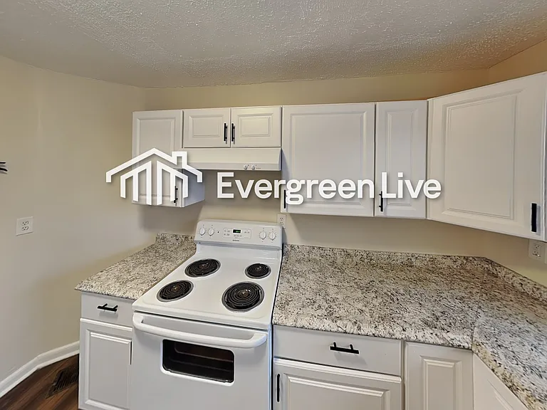 145 Sewanee Ave NW — Photo 7