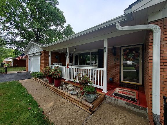 3rd image of 1906 Remington Pl