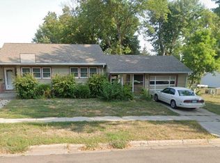 408 Southview Dr, Marshall, MN 56258