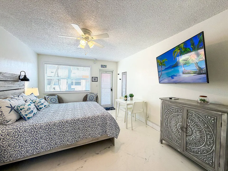 1775 N Ocean Dr #ID1442059P