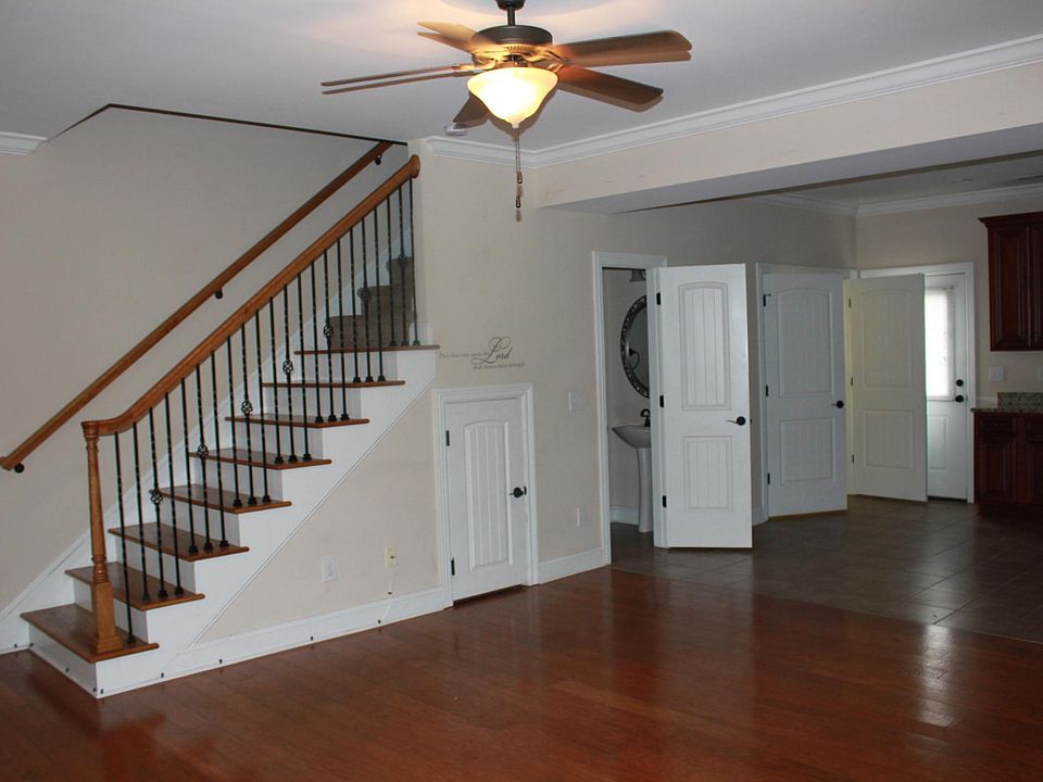 1st image of 1726 Stone Castle Dr NE