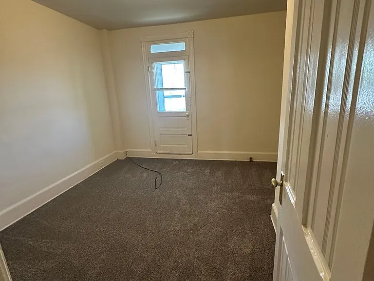 2801-2803 Penbrook Ave — Photo 3