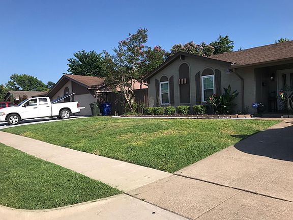 2nd image of 2104 Argonne Dr