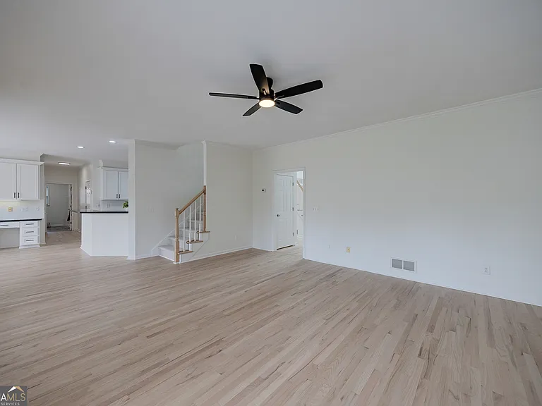 5795 Dovnick Dr — Photo 17