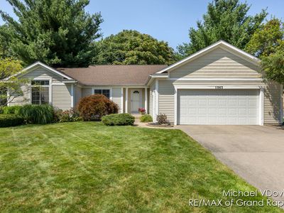 1063 N Meadow Dr SW, Byron Center, MI, 49315