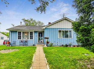 415 Hoover Dr, Carpentersville, IL 60110