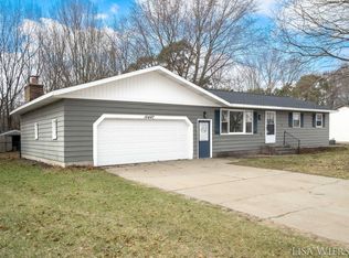 15467 160th Ave, Grand Haven, MI 49417