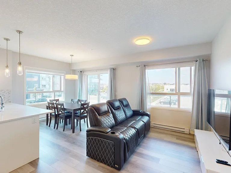 216 Carrington Cres NW — Photo 5