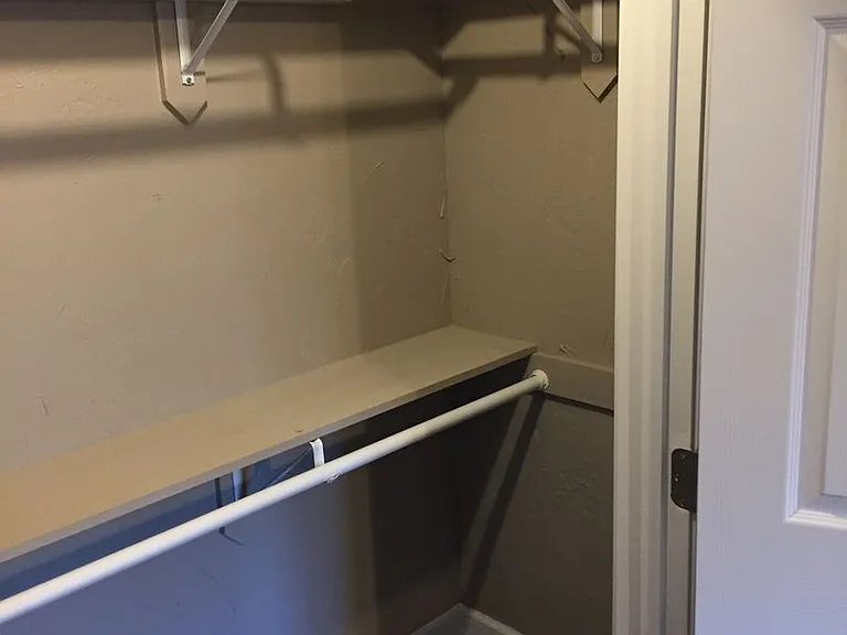 Elm Terrace Apartments — Photo 15