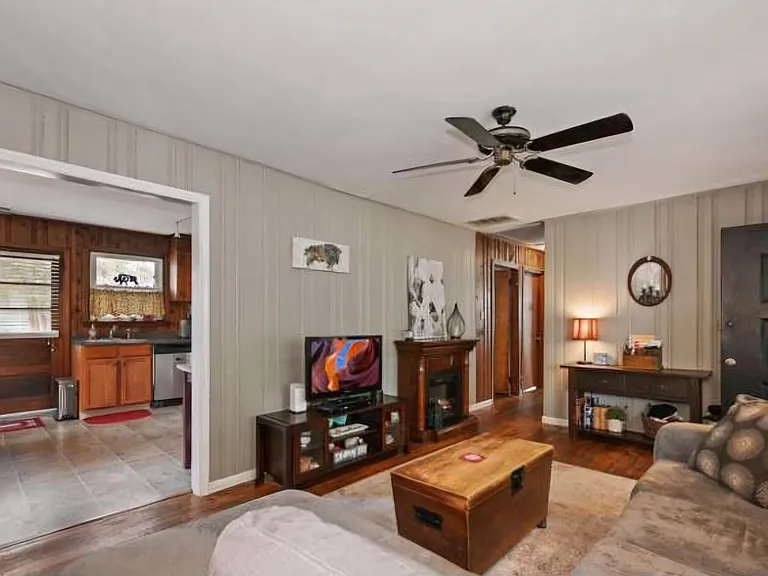 106 Pine Blvd — Photo 7