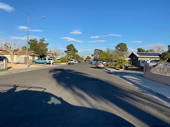 4th image of 4329 Hanford Ave