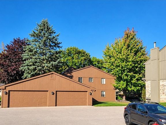 5th image of 1922 White Birch Ct