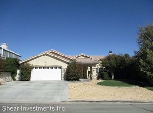 17840 Quailwood Ln, Victorville, CA 92395