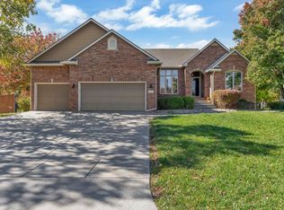 226 S Maple Dunes Ct, Wichita, KS 67235