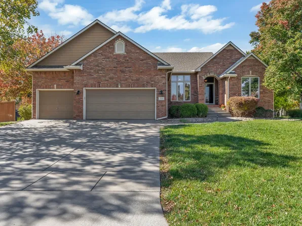 226 S Maple Dunes Ct, Wichita, KS 67235