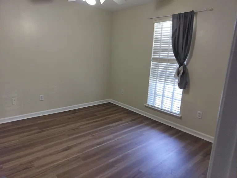 102 Harvestwood Dr — Photo 15