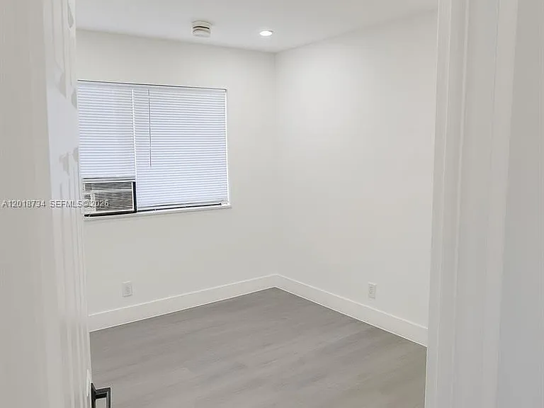 417 NW 2nd Ave #9 — Photo 6
