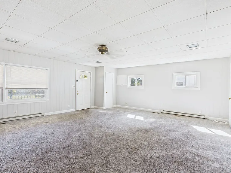 8282 N Mayfield Ln — Photo 17