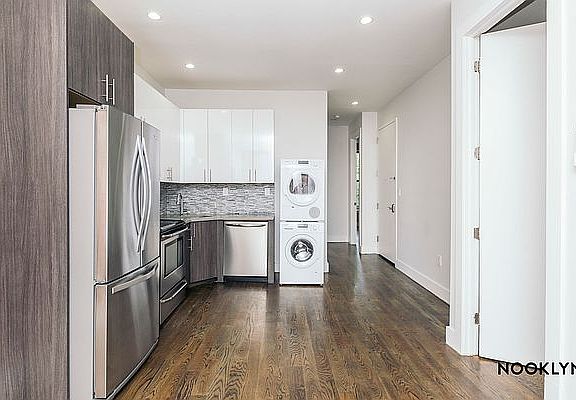 2nd image of 42 Palmetto St APT 3