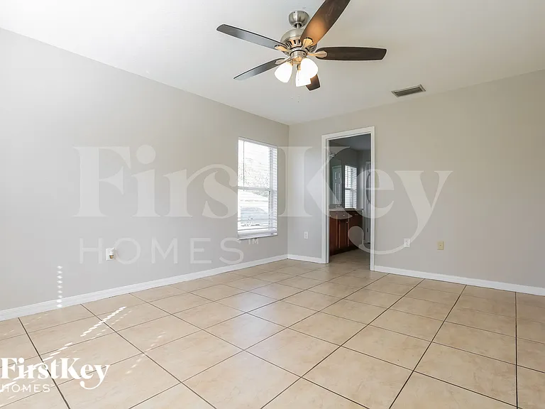 2925 Silas Ave — Photo 8