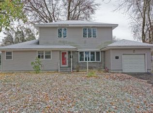 68 Orchard St, Delmar, NY 12054