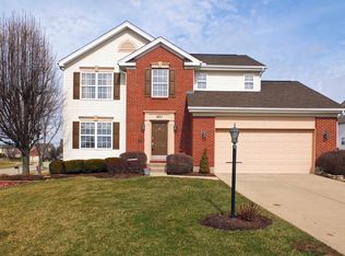 421 Hillcrest Dr, Springboro, OH 45066