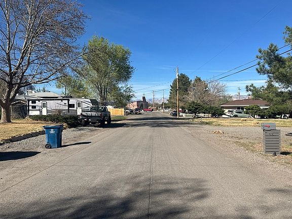5th image of 504 Blevins Rd