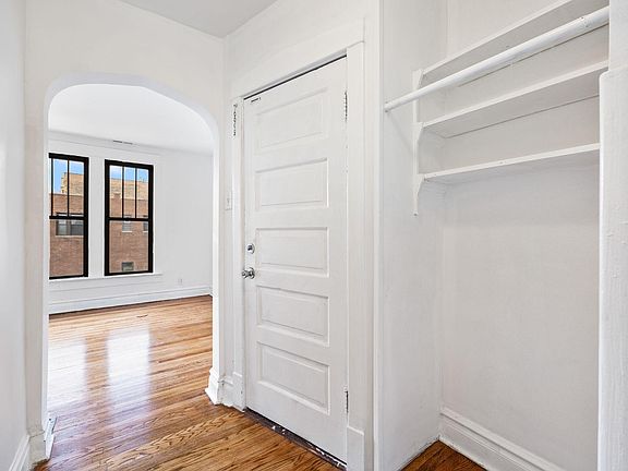 2nd image of 3601 N Sacramento Ave Unit 2