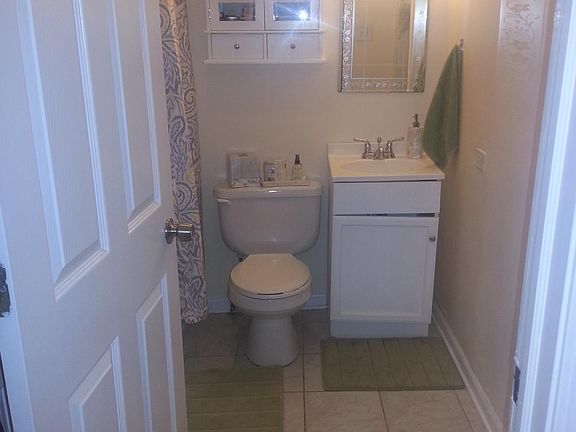 5th image of 3825 S Emerald Ave #1R
