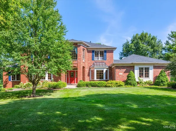 147 N Buckingham Dr, Sugar Grove, IL 60554