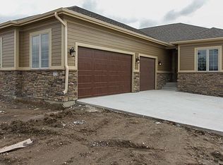 3725 NE Otter Creek Dr, Ankeny, IA 50021