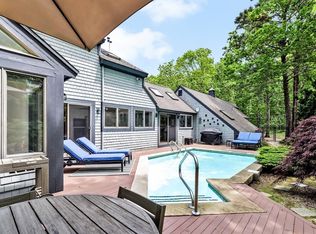 4 Mizzenmast Dr, Mashpee, MA 02649